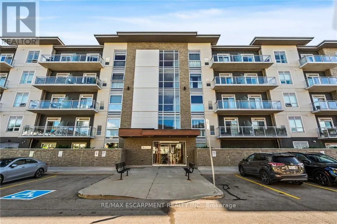 413 - 16 MARKLE CRESCENT
