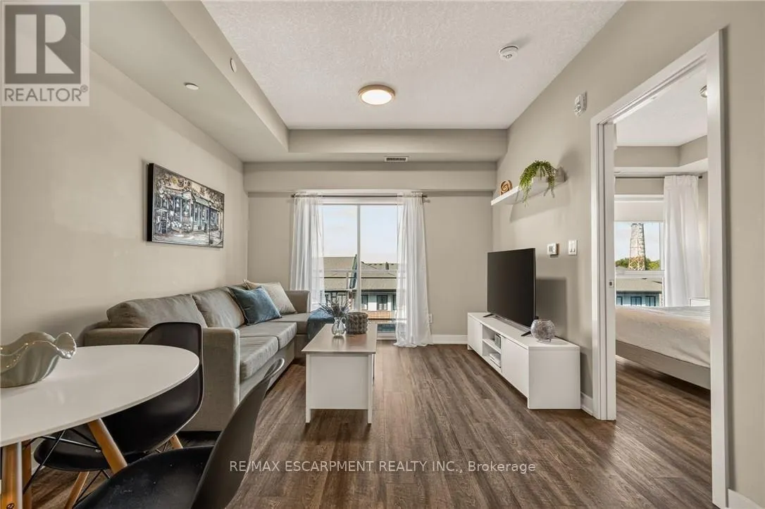 413 - 16 MARKLE CRESCENT