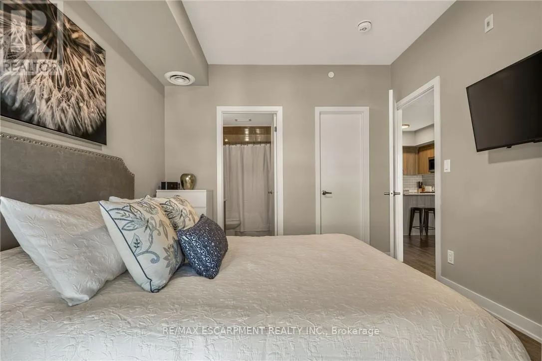 413 - 16 MARKLE CRESCENT