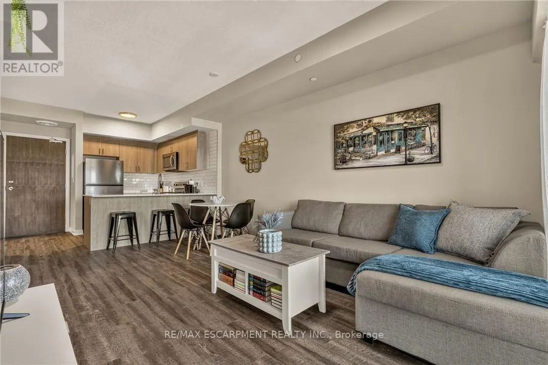 413 - 16 MARKLE CRESCENT