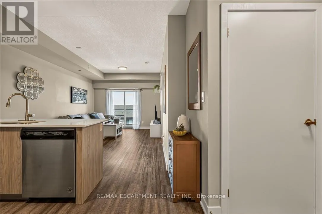 413 - 16 MARKLE CRESCENT