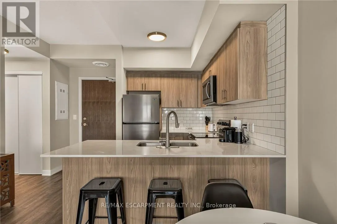 413 - 16 MARKLE CRESCENT
