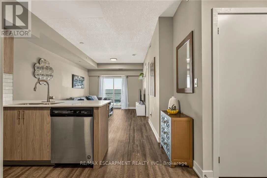 413 - 16 MARKLE CRESCENT