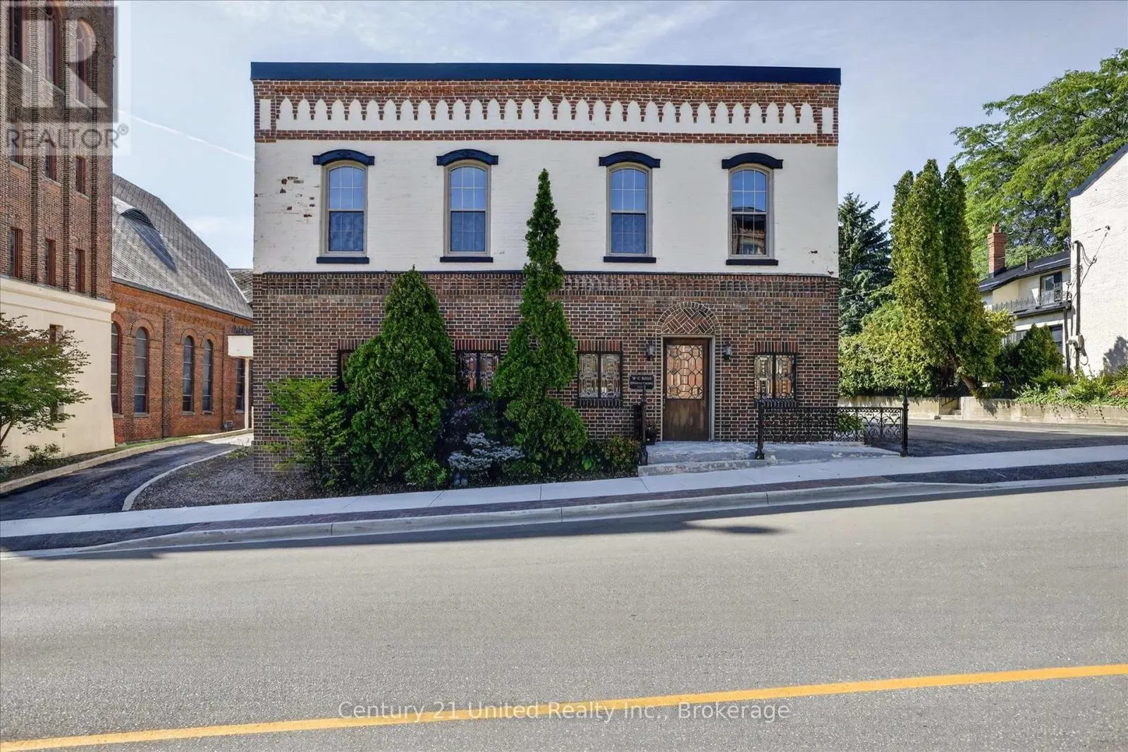 135 WALTON STREET
