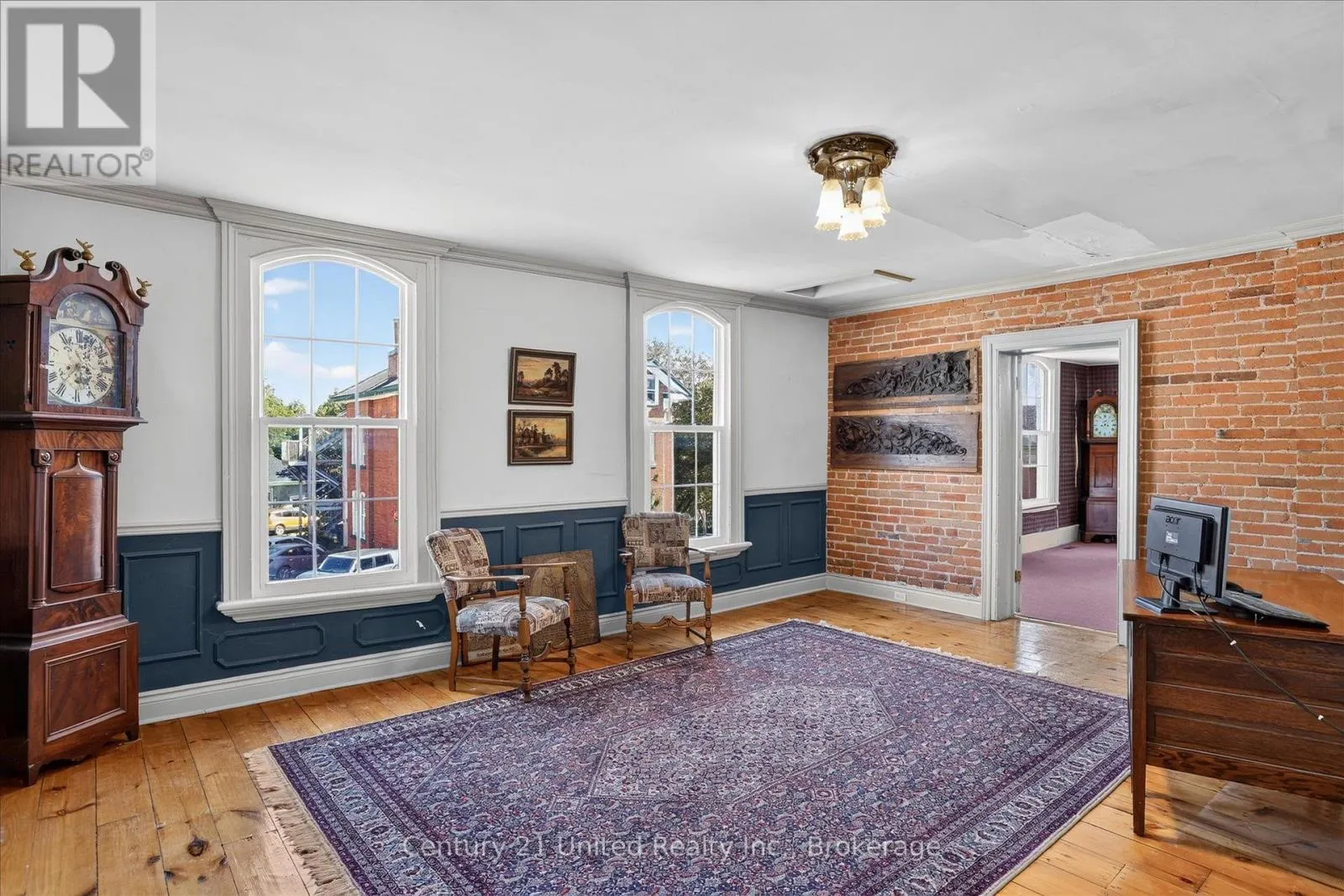 135 WALTON STREET