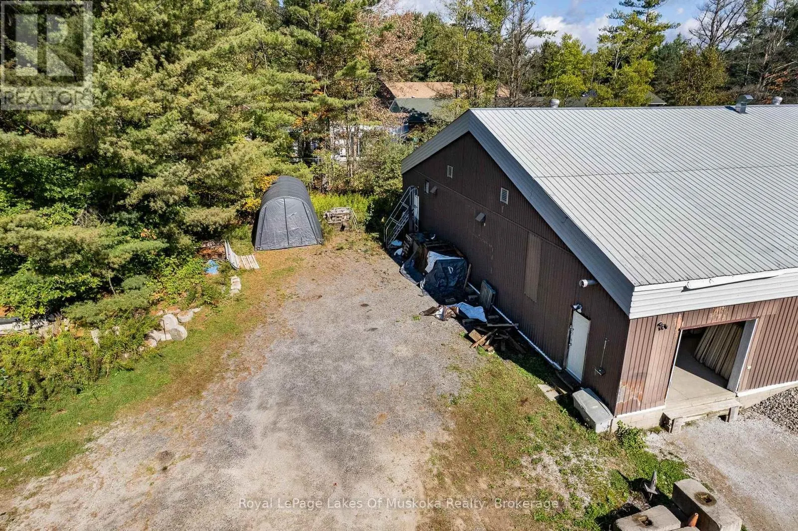 11 GRAY ROAD