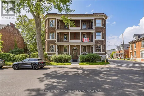 5 - 244 BARRIE STREET #5
