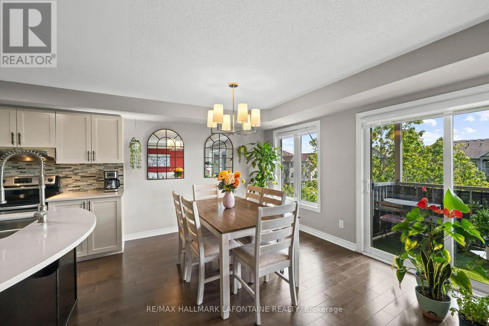 7 - 585 STONEFIELD PRIVATE