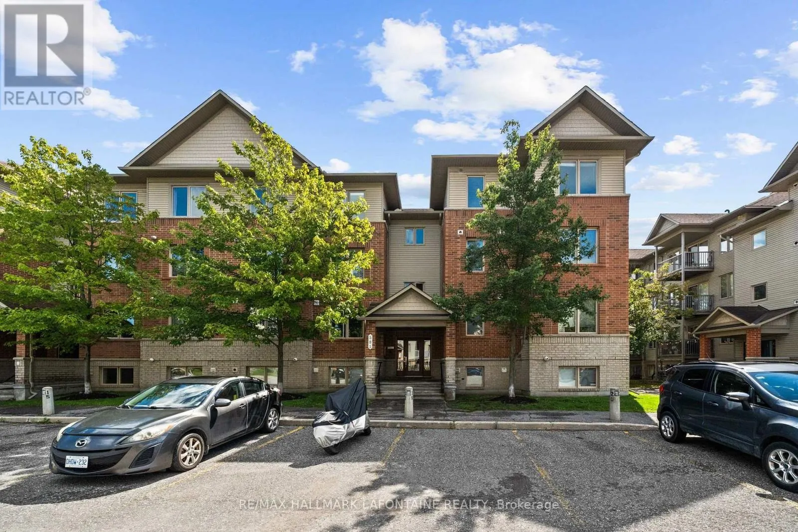 7 - 585 STONEFIELD PRIVATE