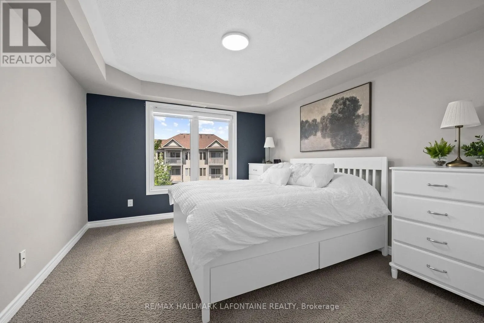 7 - 585 STONEFIELD PRIVATE