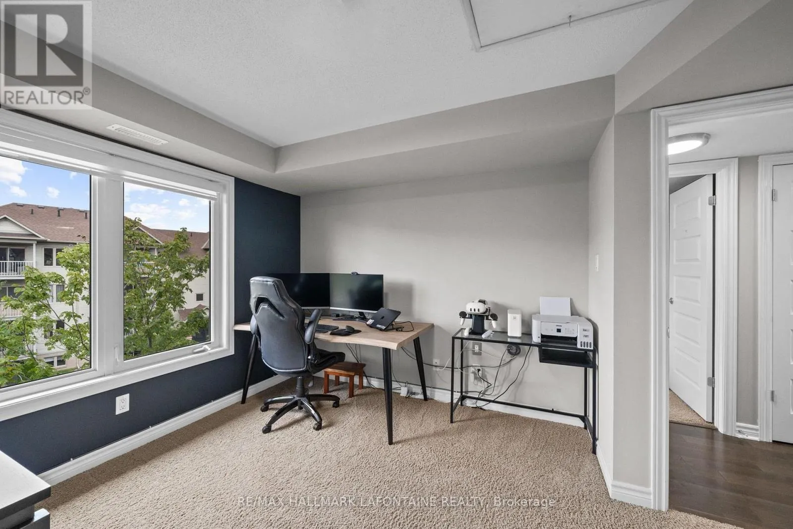 7 - 585 STONEFIELD PRIVATE