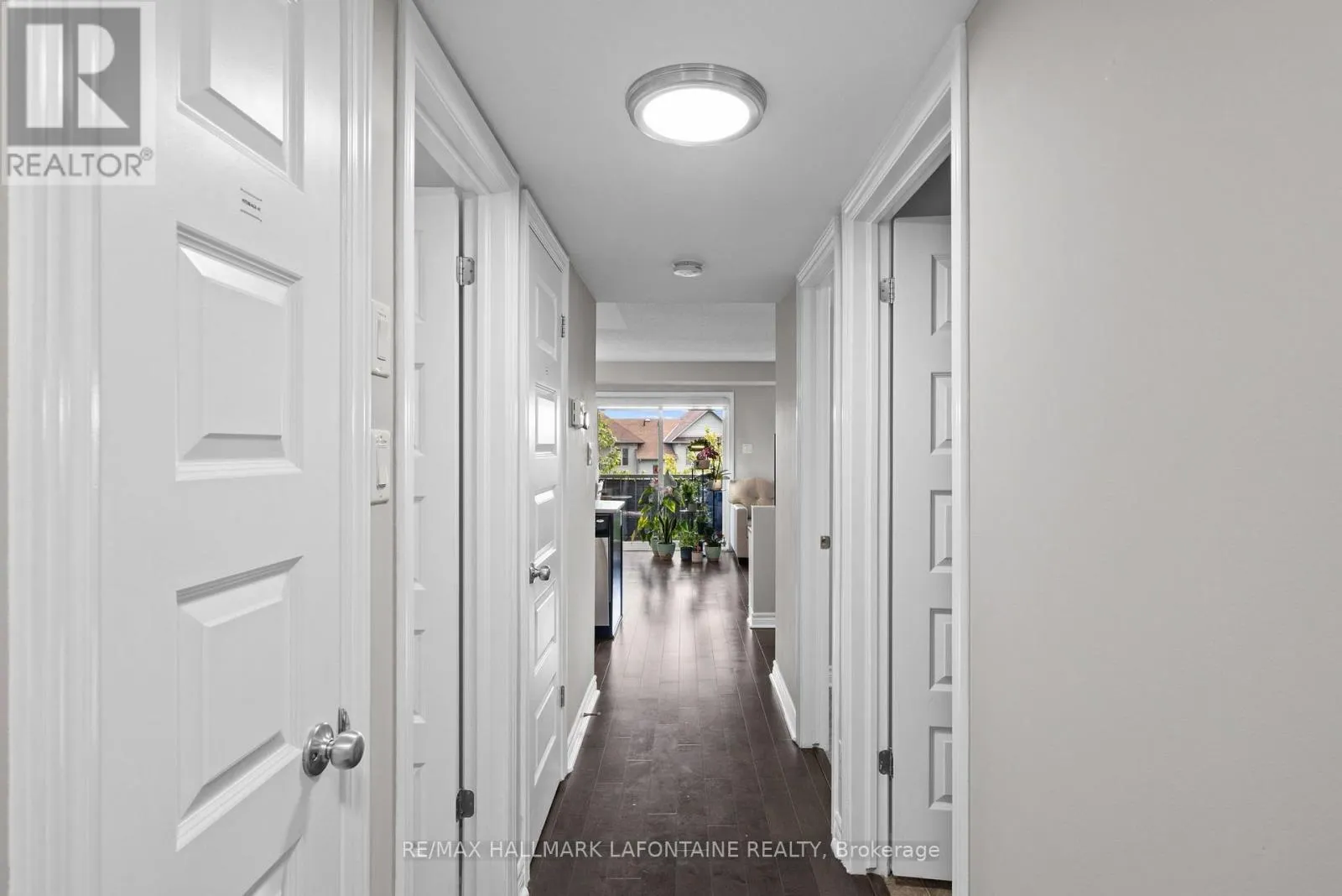 7 - 585 STONEFIELD PRIVATE