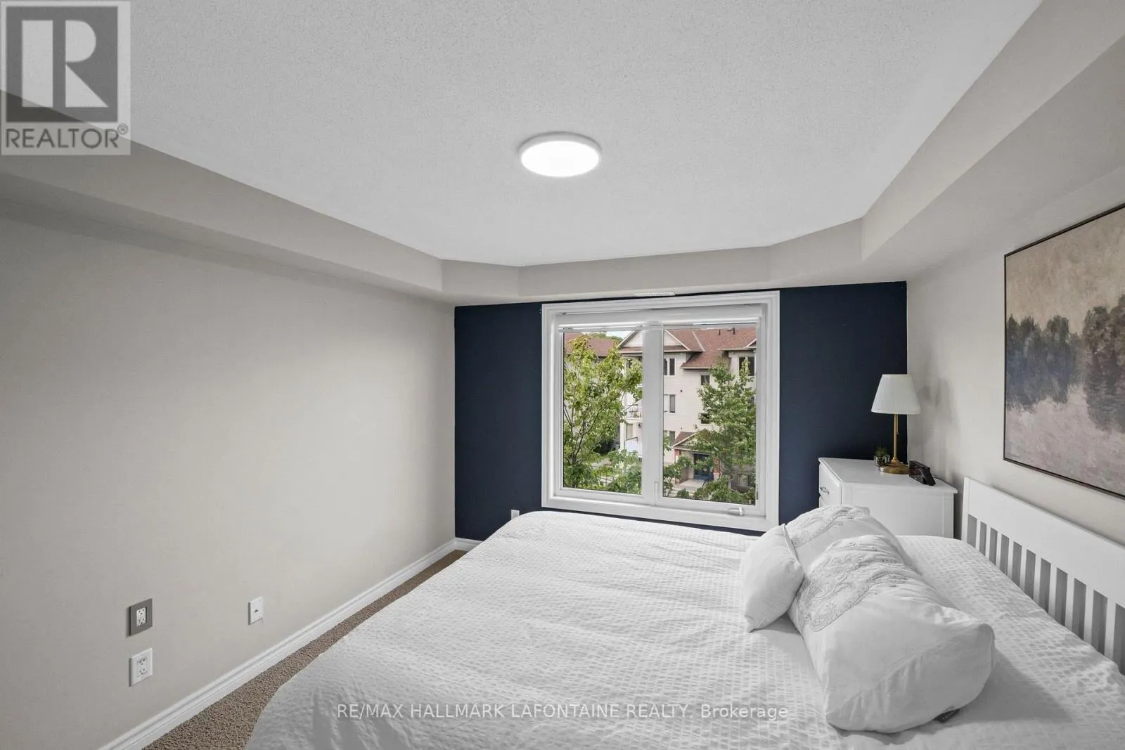 7 - 585 STONEFIELD PRIVATE