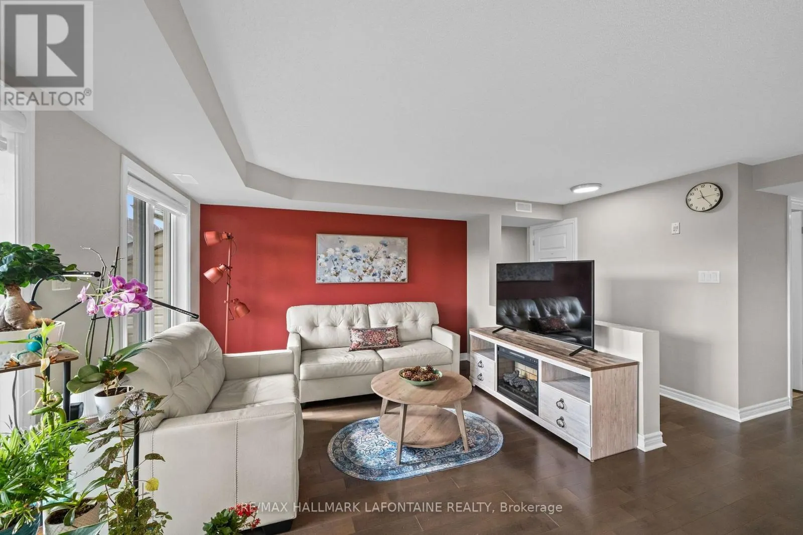 7 - 585 STONEFIELD PRIVATE