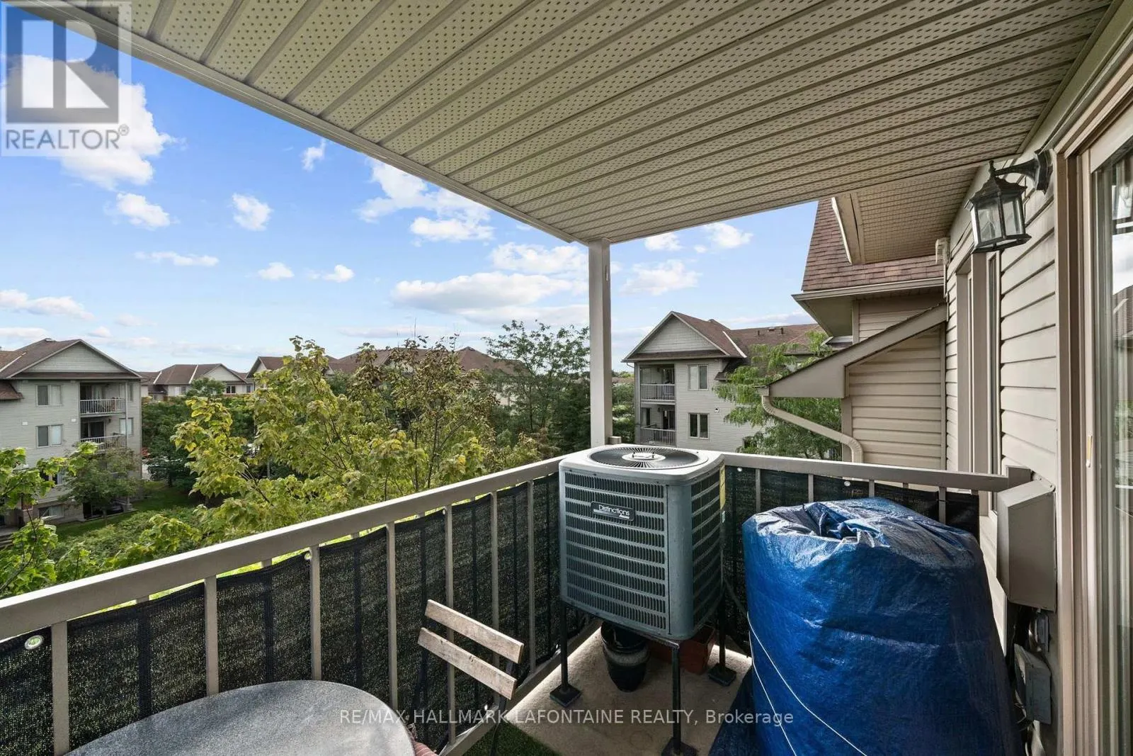 7 - 585 STONEFIELD PRIVATE
