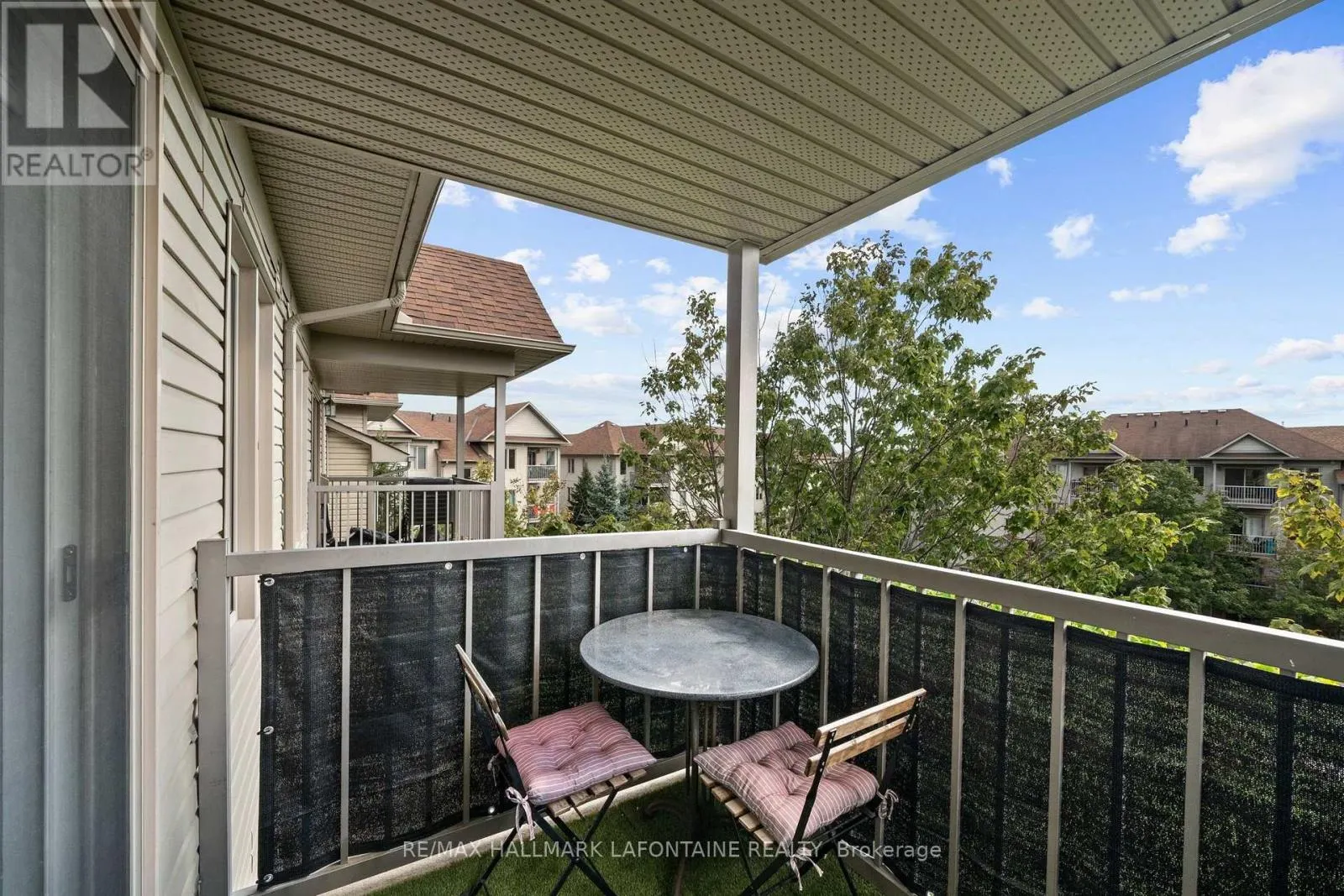 7 - 585 STONEFIELD PRIVATE