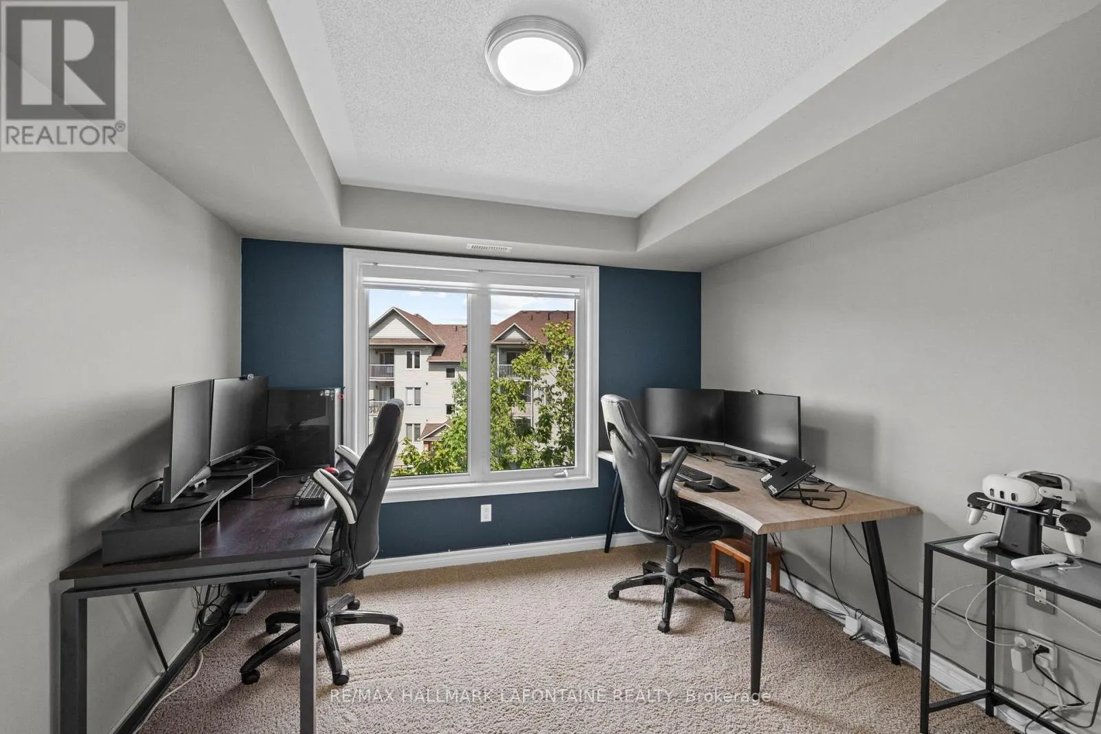 7 - 585 STONEFIELD PRIVATE