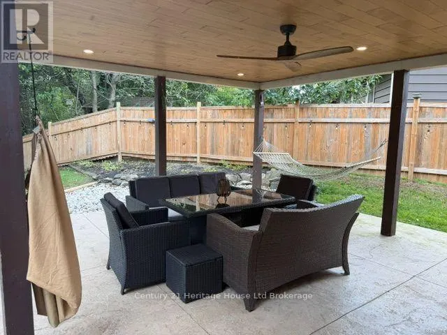 31 PARKWOOD DRIVE