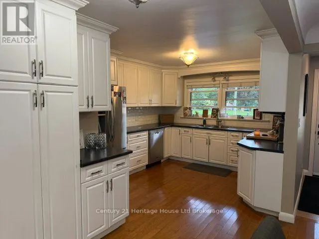 31 PARKWOOD DRIVE