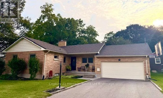 31 PARKWOOD DRIVE