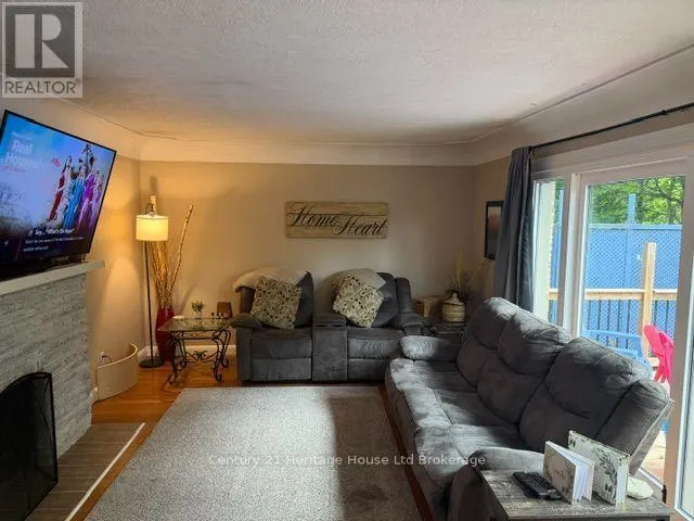 31 PARKWOOD DRIVE