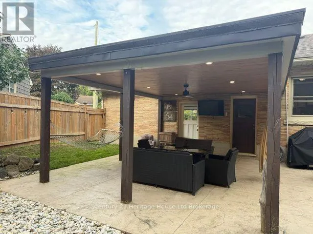 31 PARKWOOD DRIVE