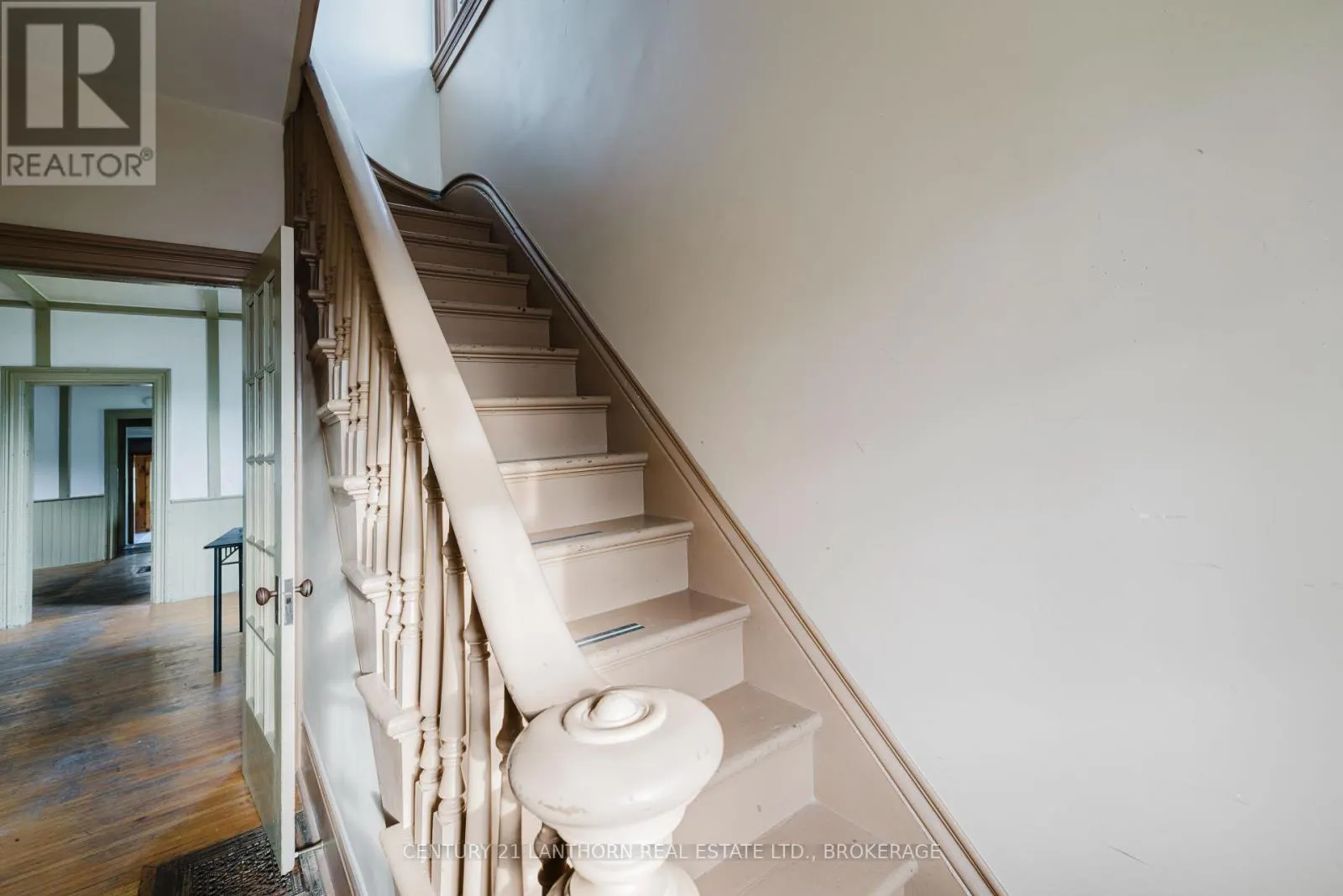 64 GREEN STREET