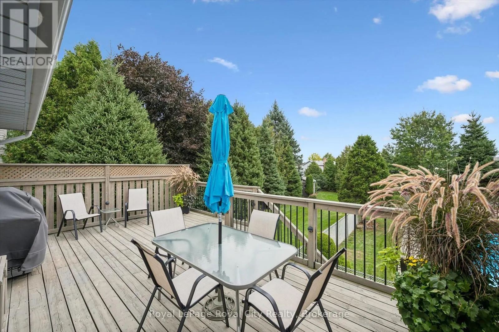 32 THORNHILL DRIVE