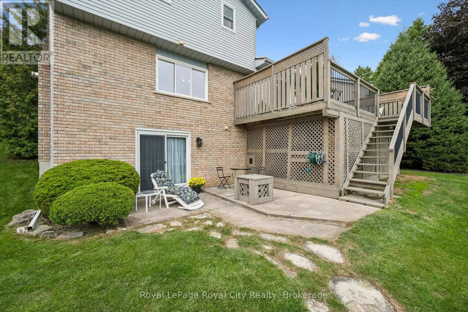 32 THORNHILL DRIVE