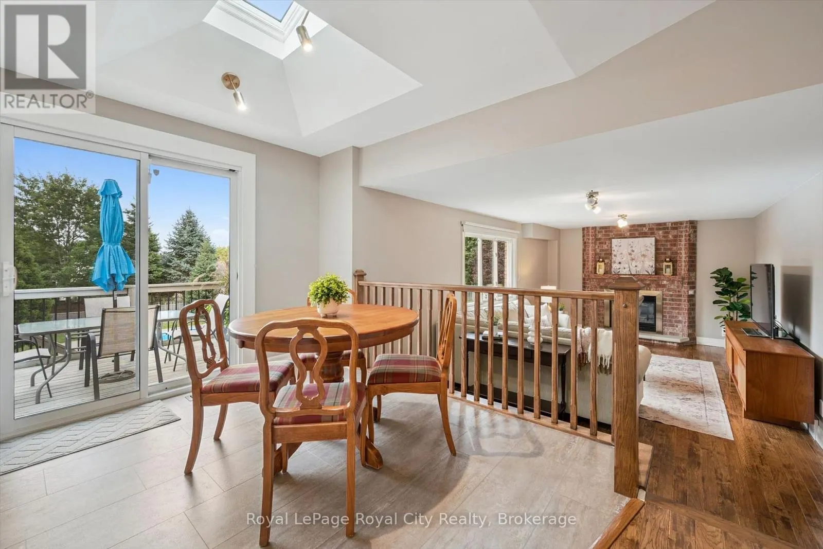 32 THORNHILL DRIVE