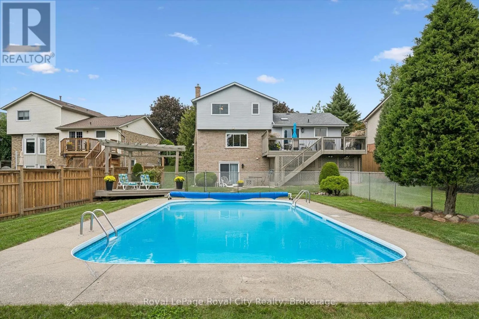 32 THORNHILL DRIVE