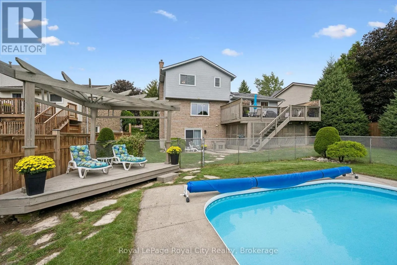 32 THORNHILL DRIVE