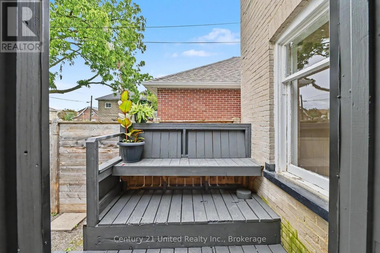 554 SHERBROOKE STREET