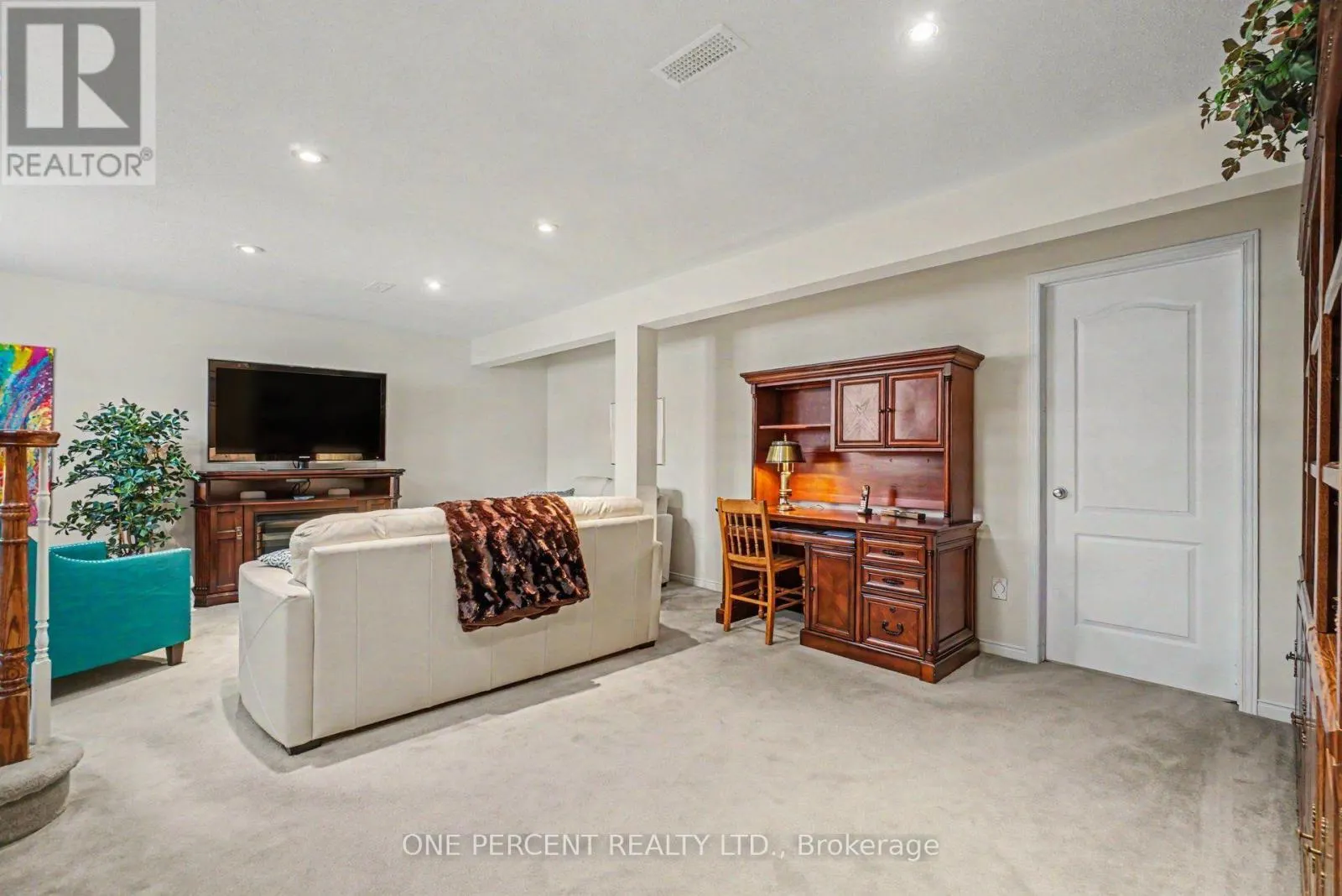214 CAIRNSMORE CIRCLE