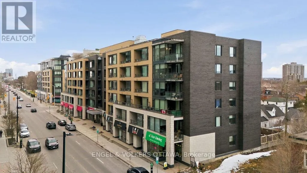 418 - 101 RICHMOND ROAD