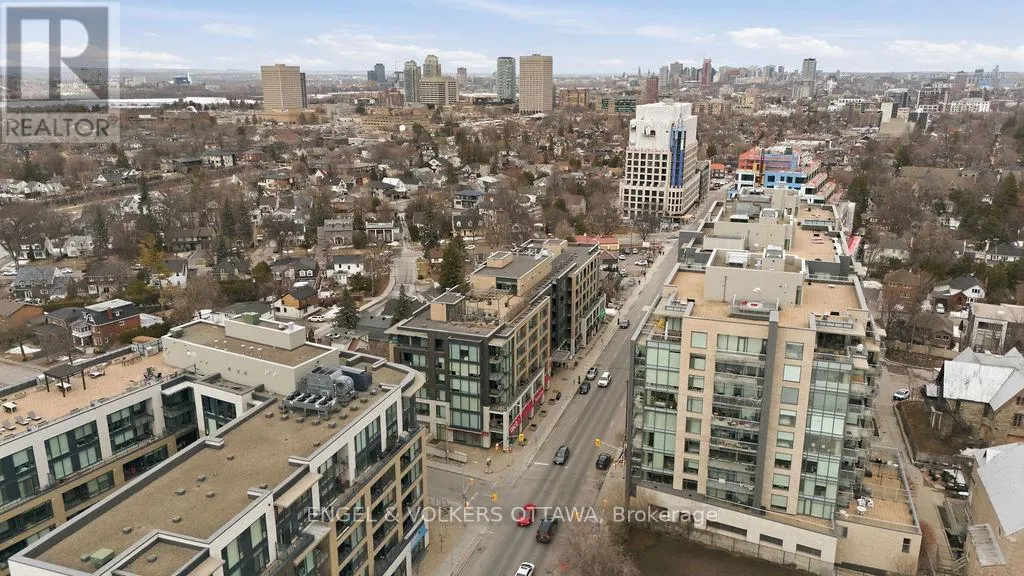 418 - 101 RICHMOND ROAD