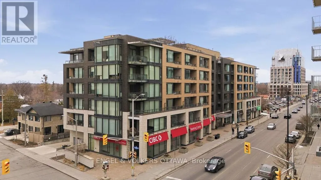 418 - 101 RICHMOND ROAD