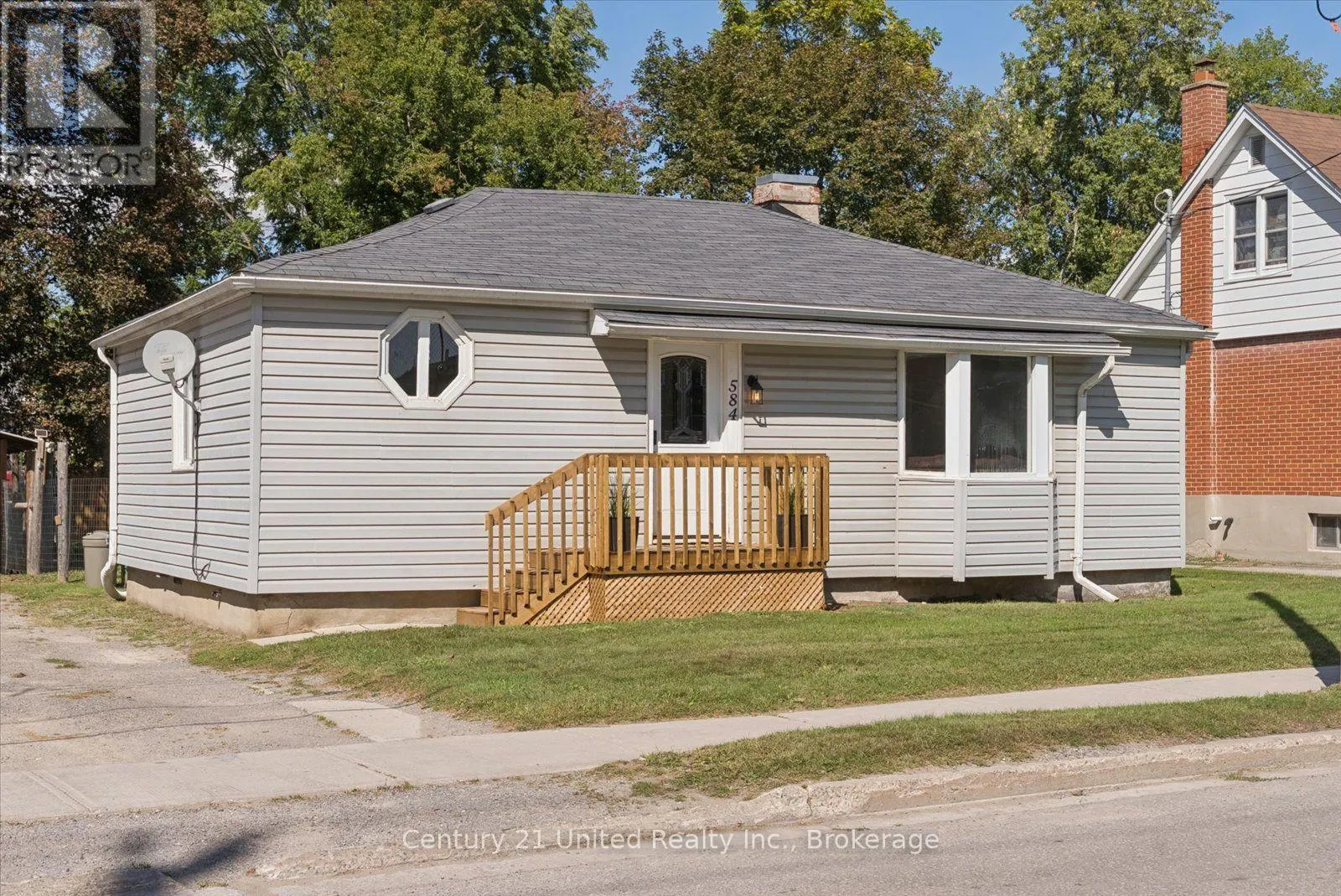584 WOLFE STREET