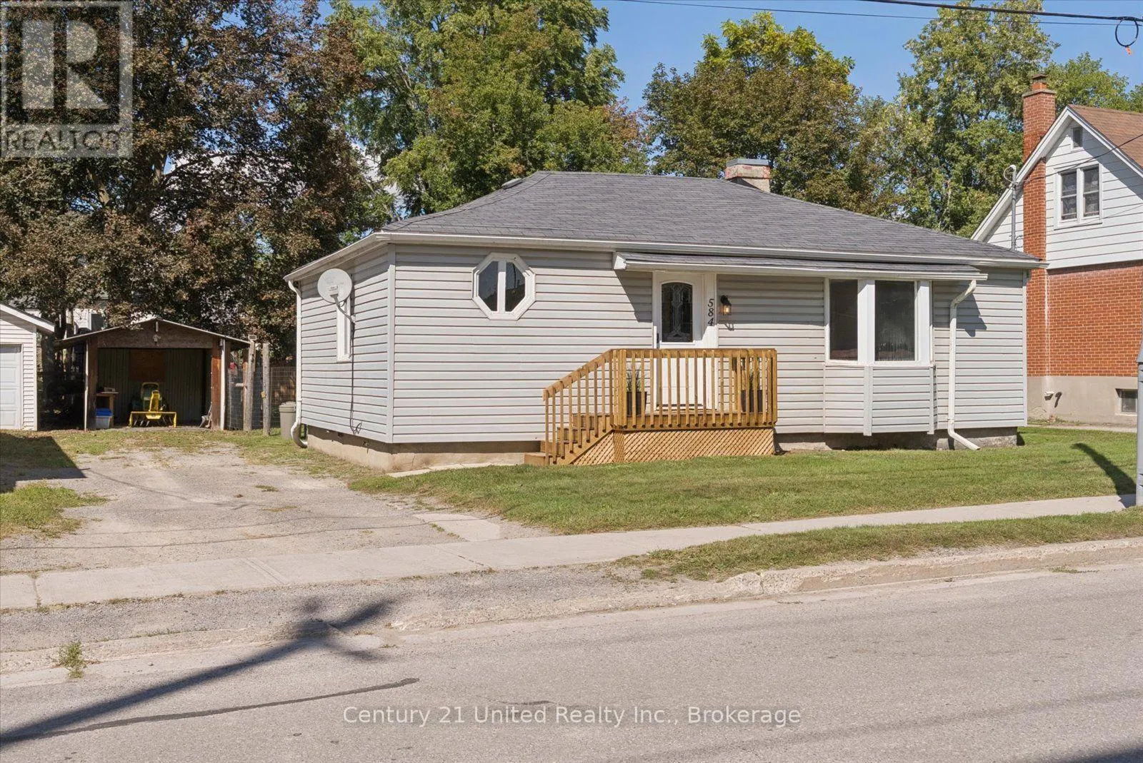 584 WOLFE STREET