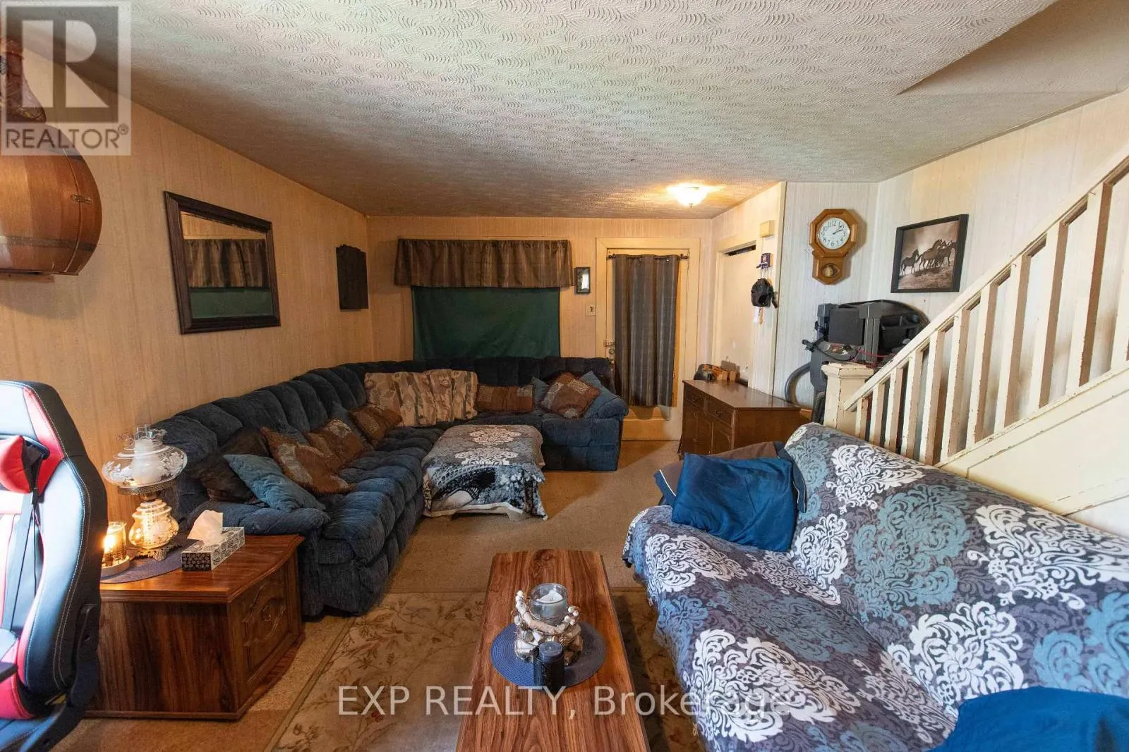 301-303 FOURTH STREET W