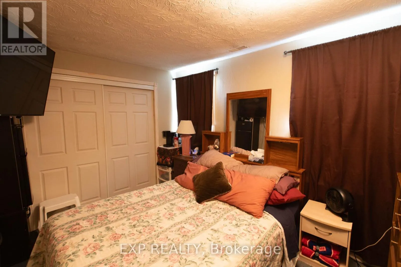 301-303 FOURTH STREET W