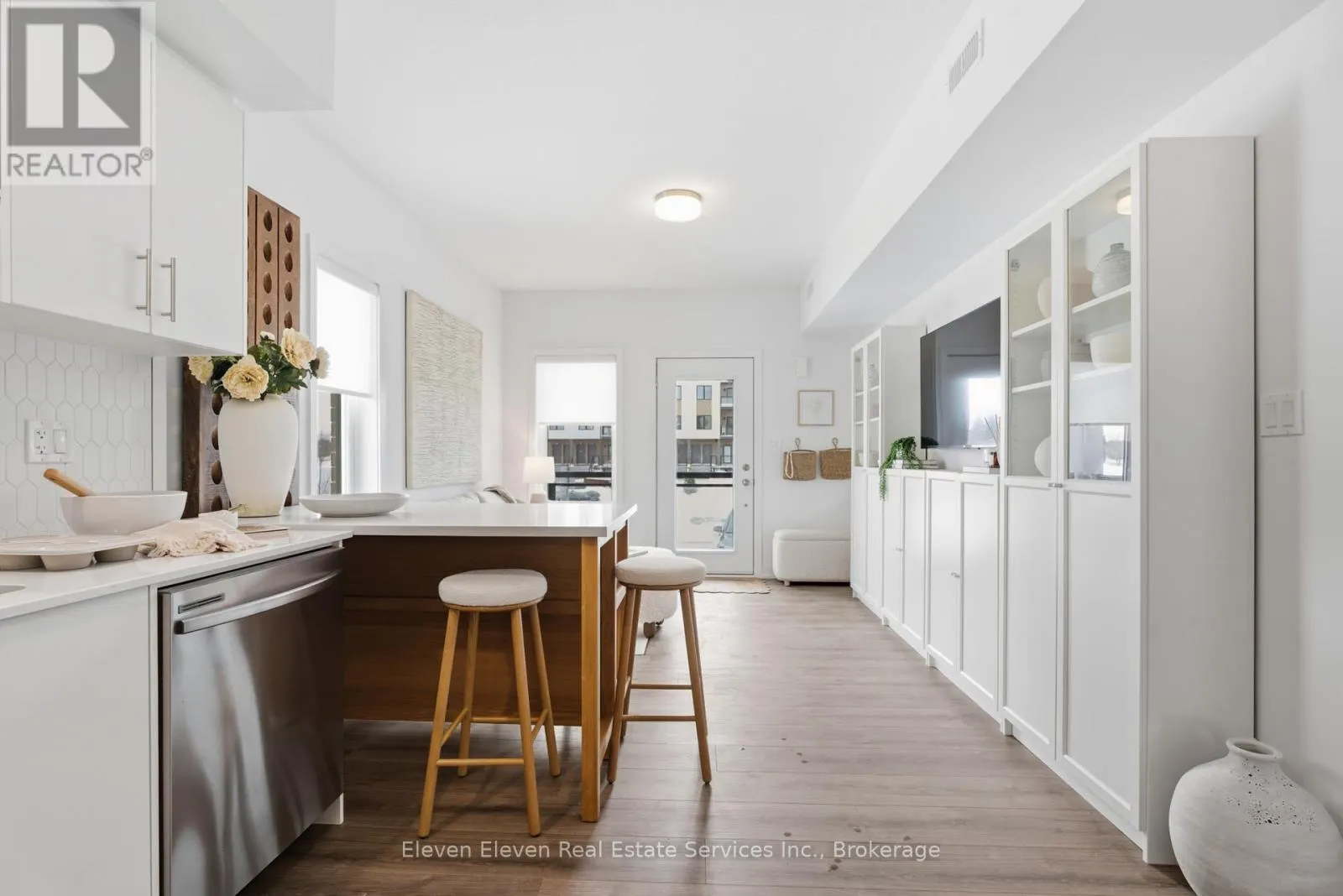 55 - 331 CLAIR ROAD E