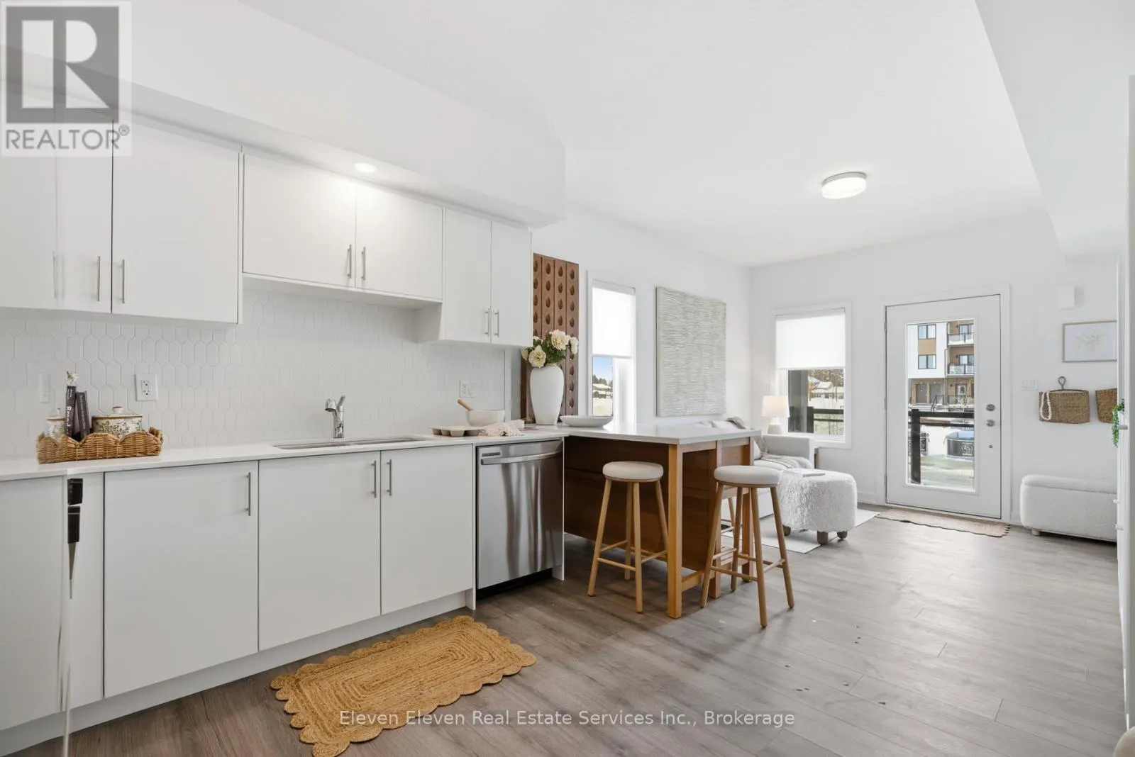 55 - 331 CLAIR ROAD E