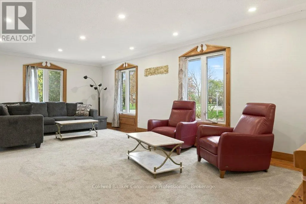 20 HARTFIELD DRIVE