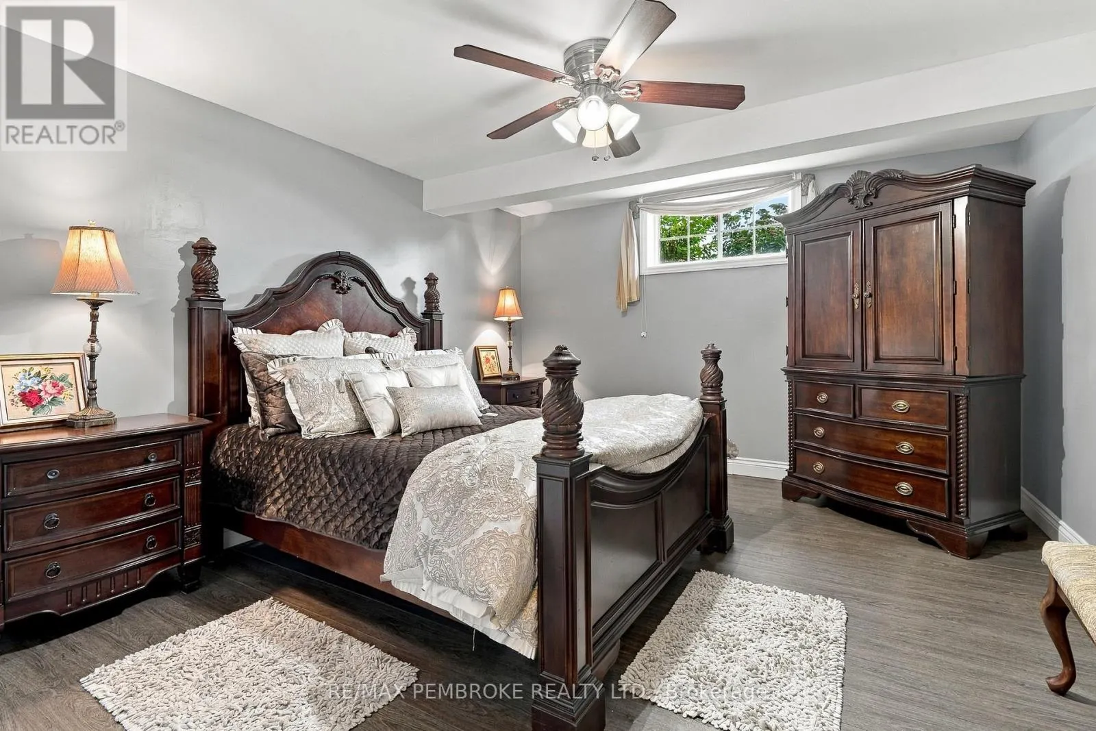 221 ORIOLE CRESCENT