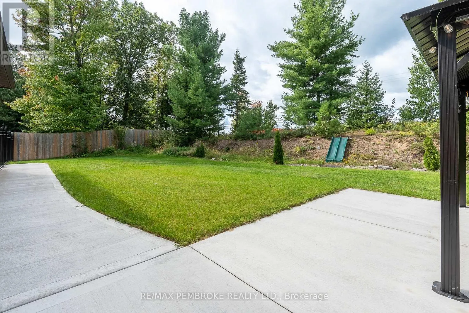 221 ORIOLE CRESCENT