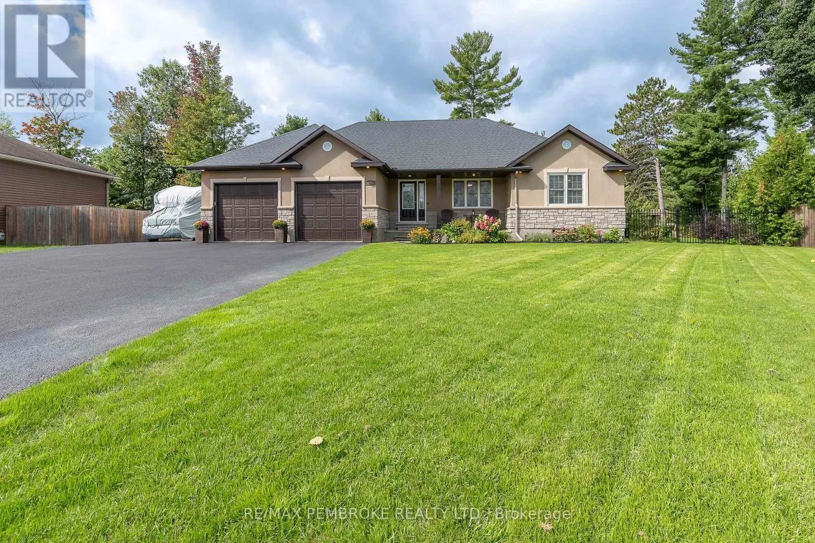 221 ORIOLE CRESCENT