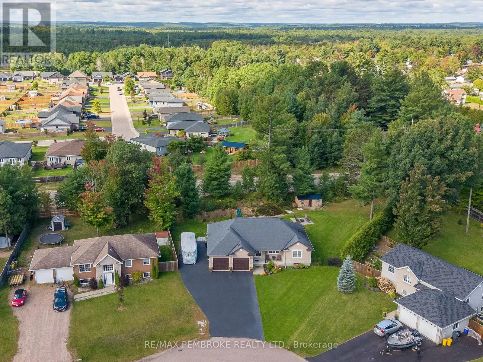 221 ORIOLE CRESCENT