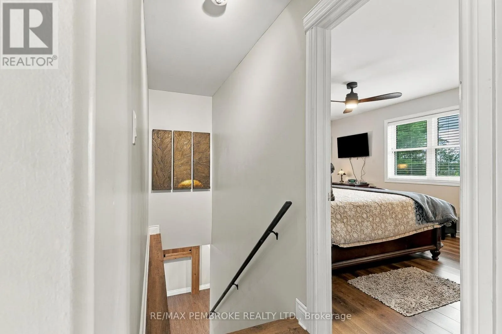 221 ORIOLE CRESCENT
