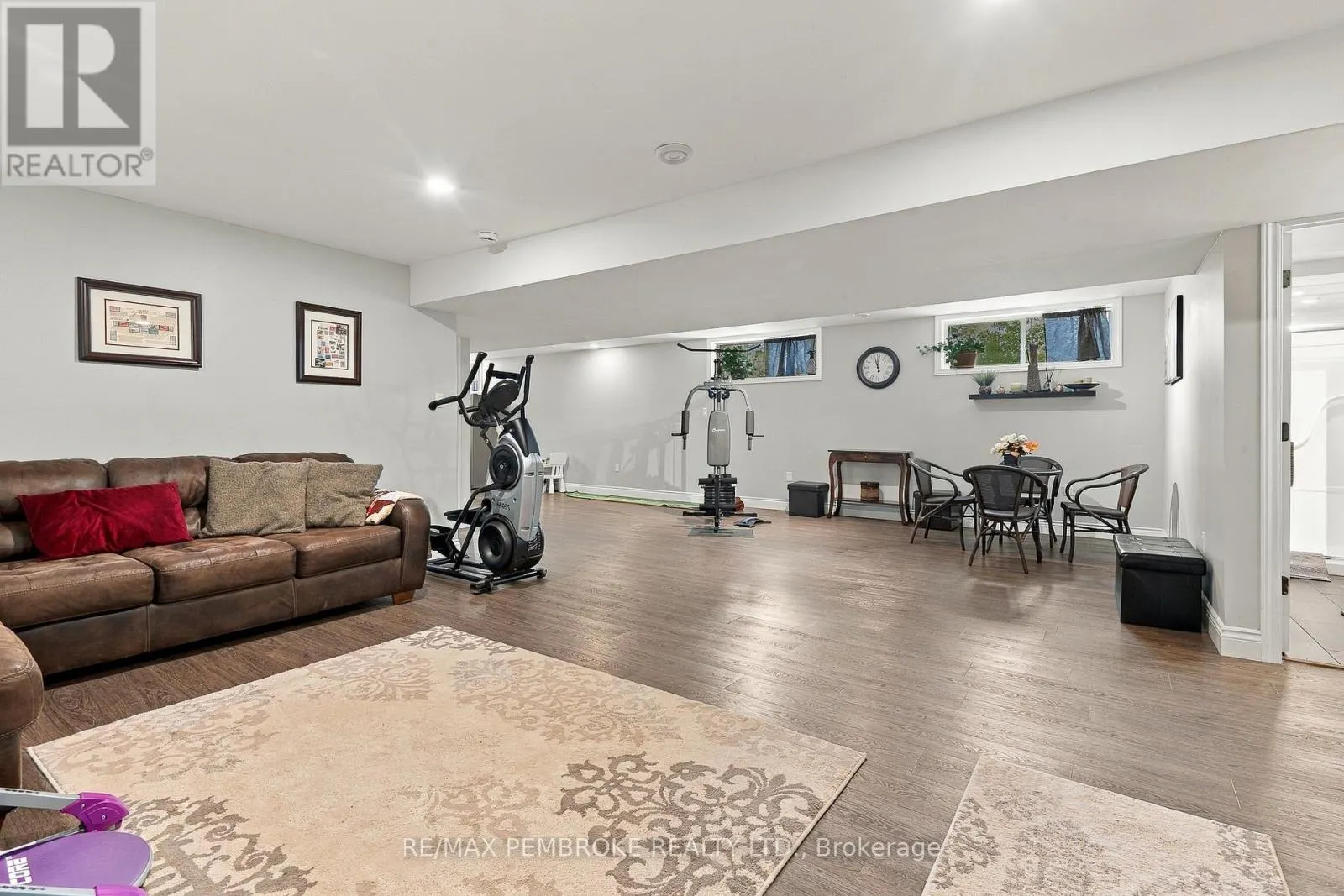 221 ORIOLE CRESCENT